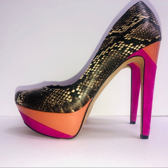 Jessica Simpson Snakeskin Pump Platform Heel - Picture 2 of 8